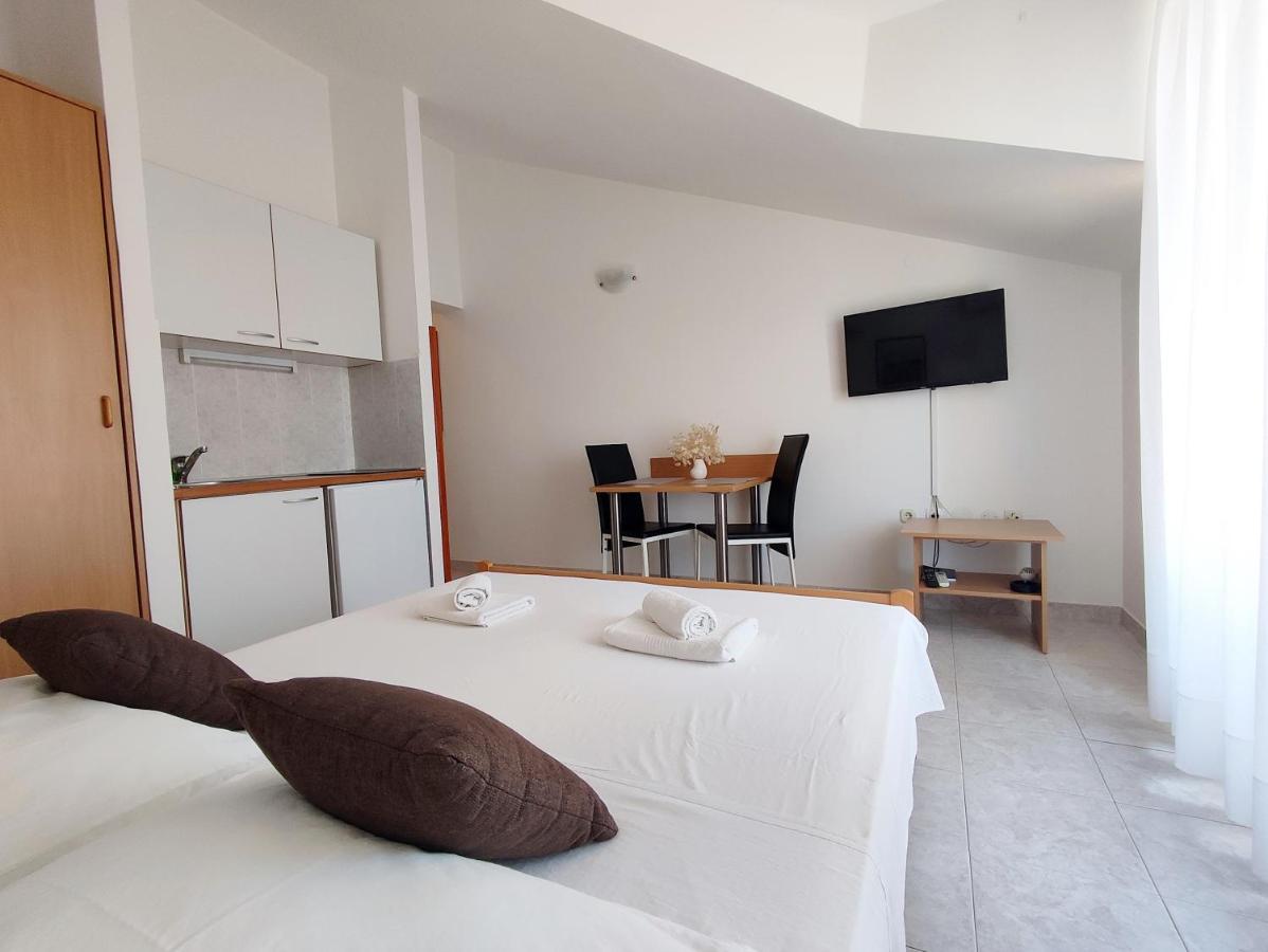Apartments&Rooms Saric Jadrija Buitenkant foto