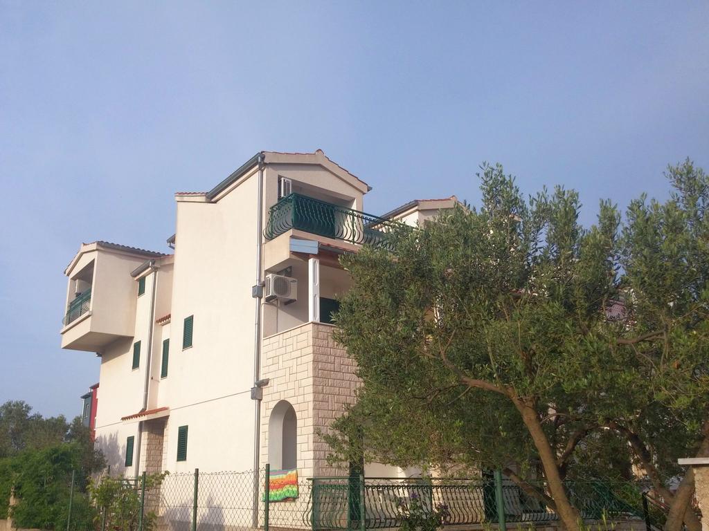 Apartments&Rooms Saric Jadrija Buitenkant foto