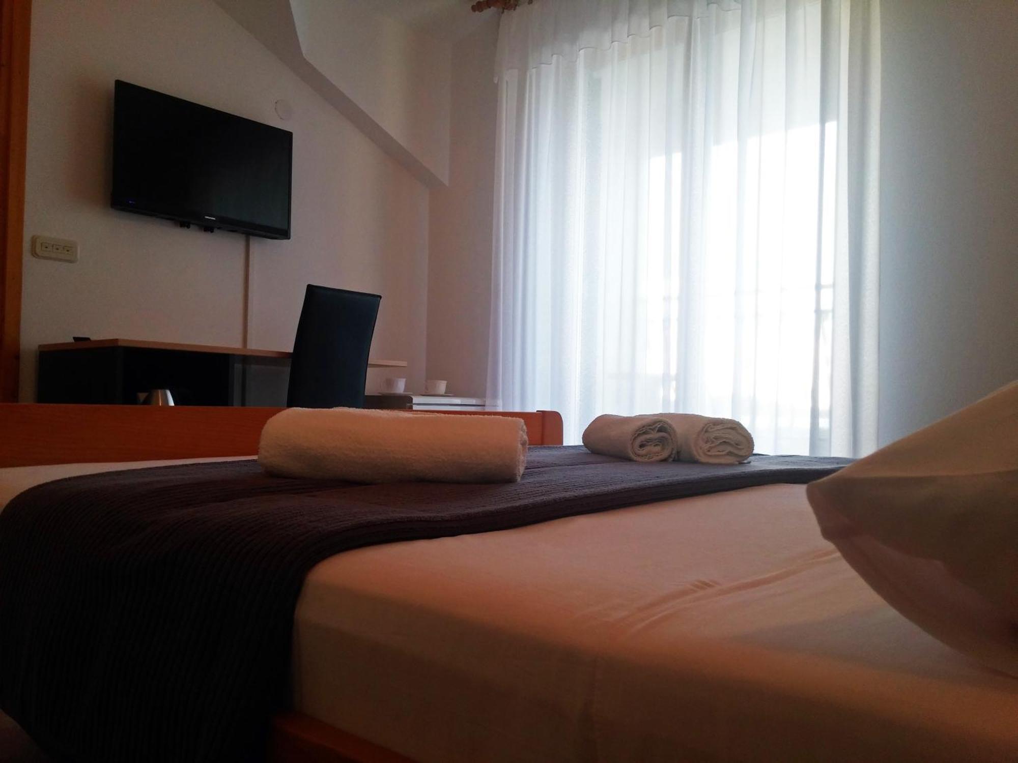 Apartments&Rooms Saric Jadrija Buitenkant foto