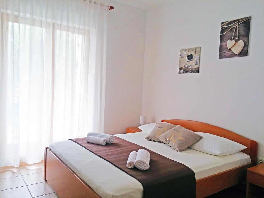 Apartments&Rooms Saric Jadrija Buitenkant foto